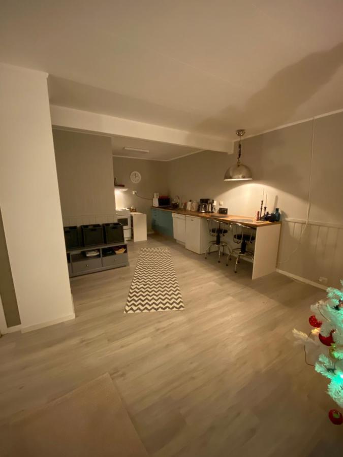 Lyngen, Mackay Appartment, Lyngen Lyngseidet Extérieur photo