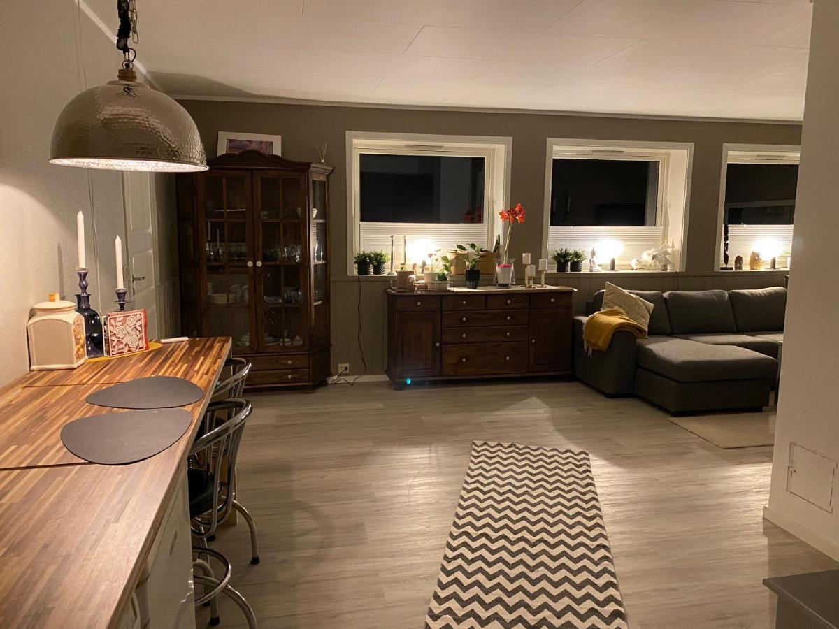 Lyngen, Mackay Appartment, Lyngen Lyngseidet Extérieur photo