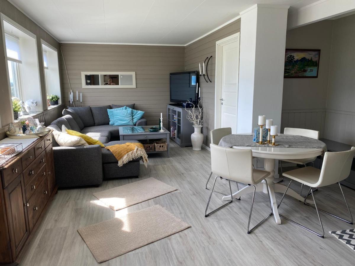 Lyngen, Mackay Appartment, Lyngen Lyngseidet Extérieur photo